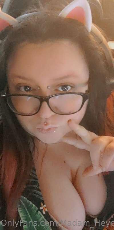 I'm LIVE my babies! Right here on onlyfans xoxoxo