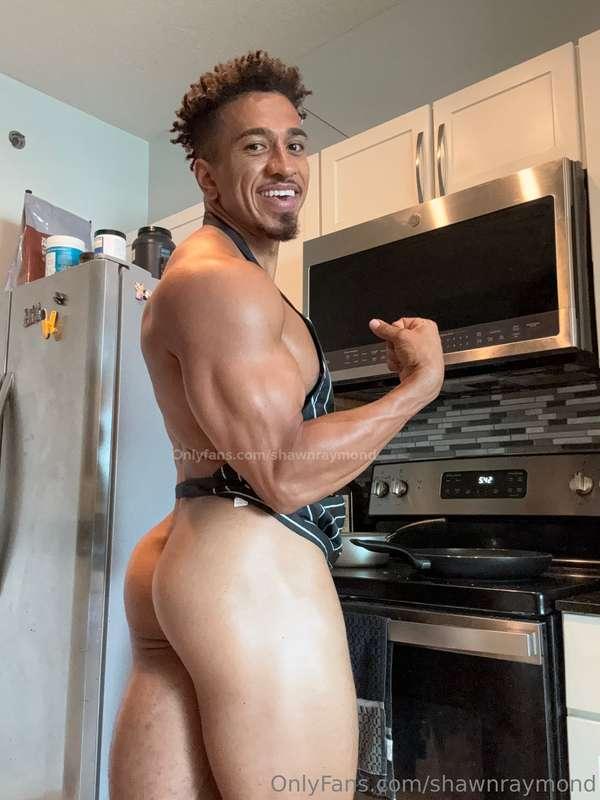 Hang on a second, lemme grab this out of the oven for us. 😌