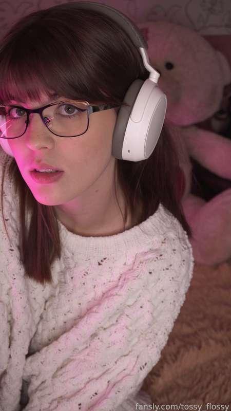 #fyp #gamegirl #nerdy #glasses #redhead #