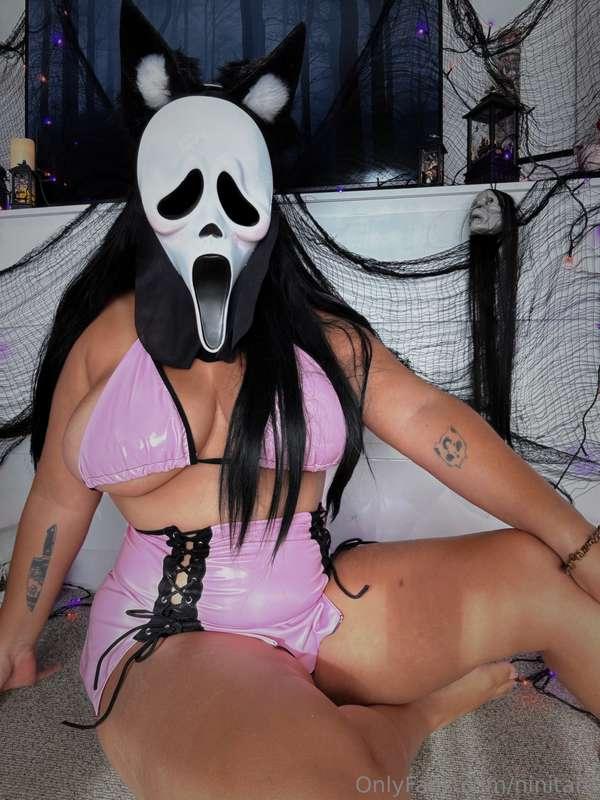 🦇Ghost Face Mommy 🦇Want the nude version of this set? Tip $1..