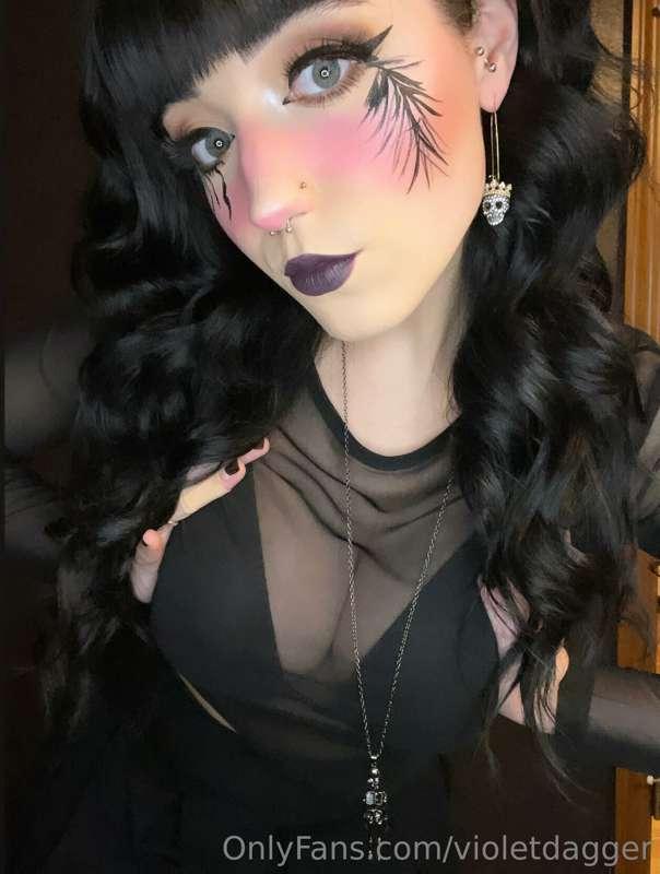 Go follow my new TikTok account violetdagger_666 💀🖤
