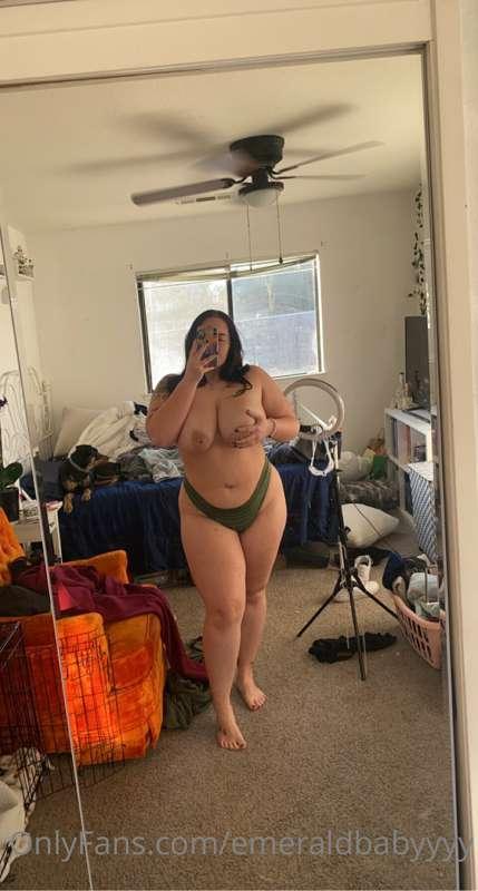 What should I film for you guys this week? 
Let me know in t..