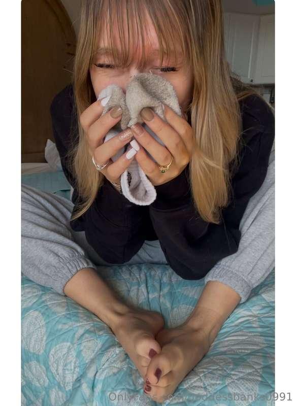 That’s right… watch this brand new SUPER SMELLY foot video y..