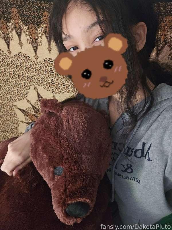 Check out my new teddy bear hehe :33

#teen #petite #barelylegal #young #babyface #asian #teenager #18yo #pussy