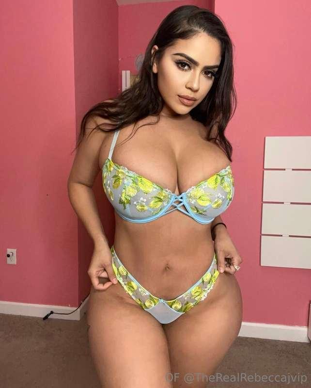 Squeeze my lemons 🍋