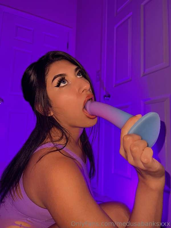 idk how to behave ;)