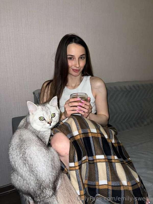 Caught in a conversation 🤭 🤭