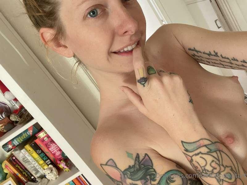have some reaaaally naughty pics i might release this week…s..