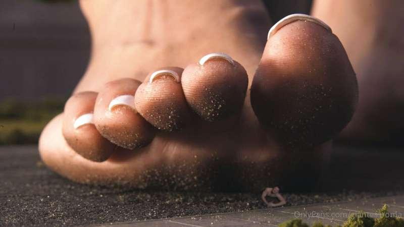 A slow and brutal end - to be crushed under the giant foot o..