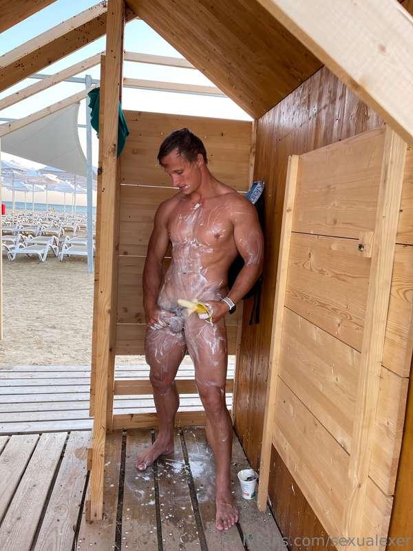 Without Pants) How is better?