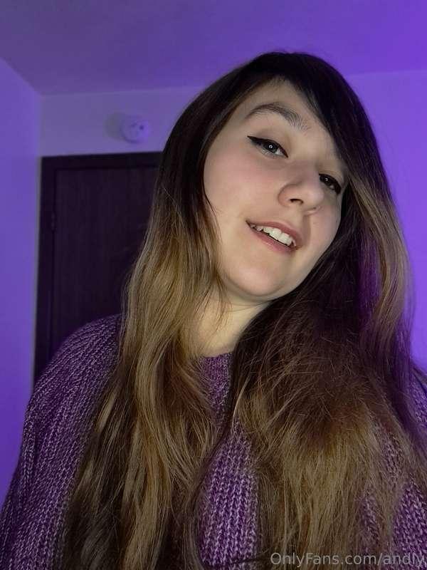 Good morning hehe. I love this sweater so much 😈