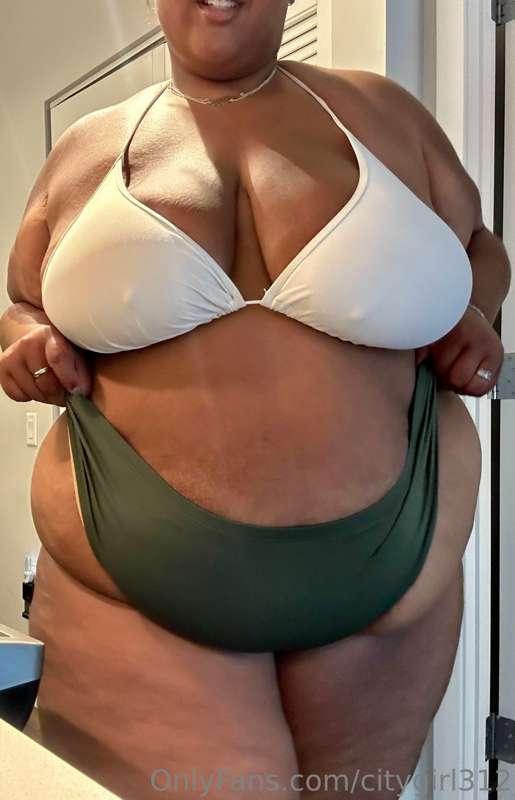 My pool day got rained out but that doesn’t stop a lil photo..