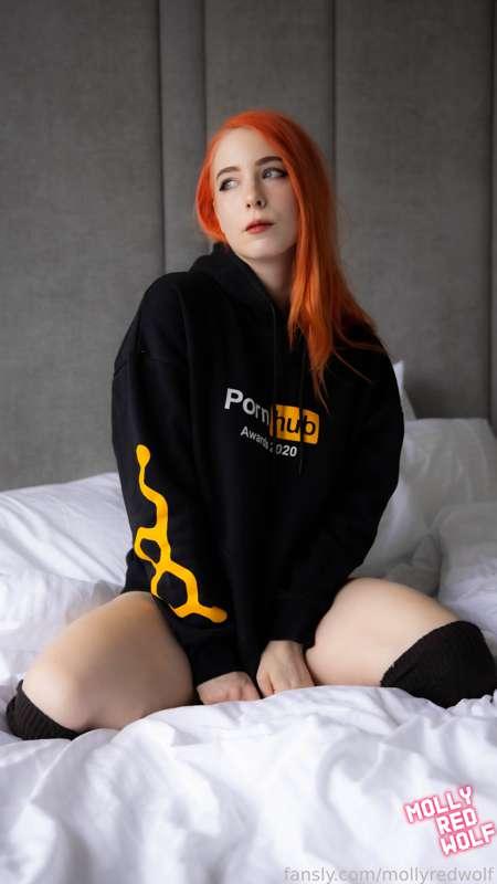 mollyredwolf image #1