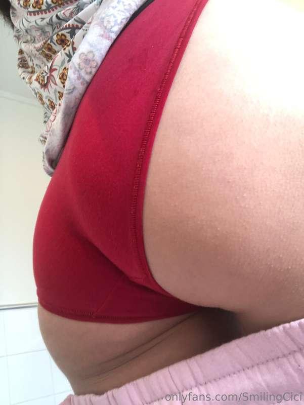 Just got out of the shower, wanna get dirty again? 💦