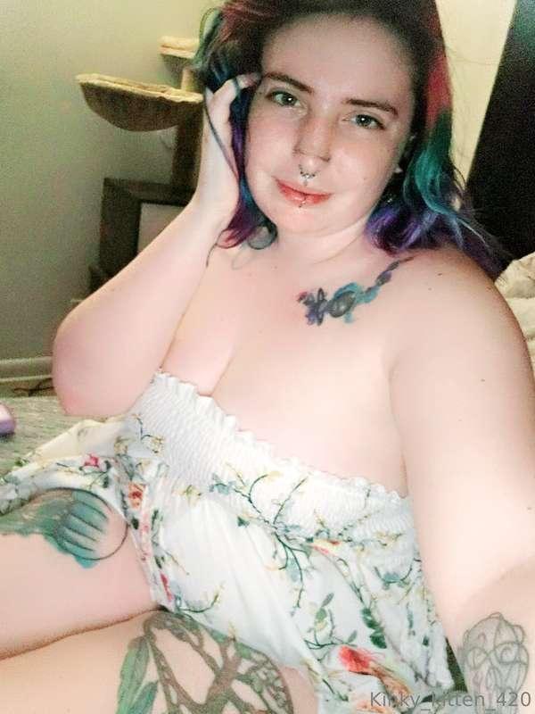Cute???
Remember to add my VIP for all my spicy pictures😍😍😍 ..