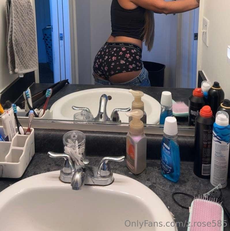 Bend me over the sink please 