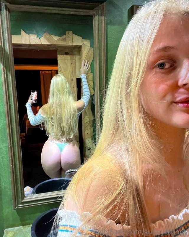 Front and back 😘🍑