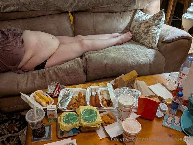 My trip with my feeder is going well 🤭