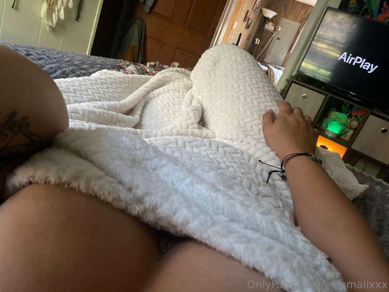 Wouldn’t you rather be here? 🥺 
 Huge deal on ALL my DB link..
