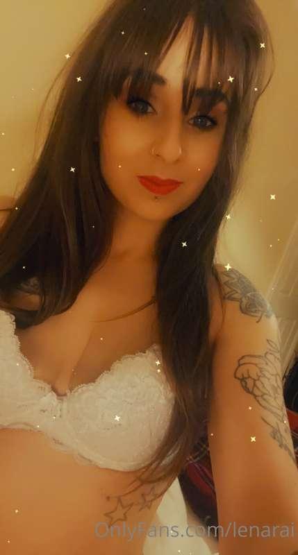 😘😘😘 anyone up for some fun tonight ?