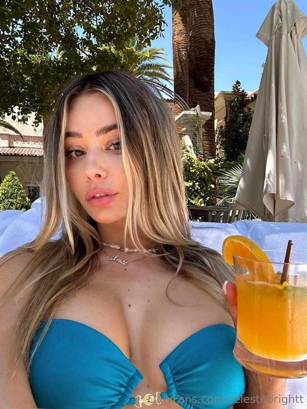Comment your drink of choice😍