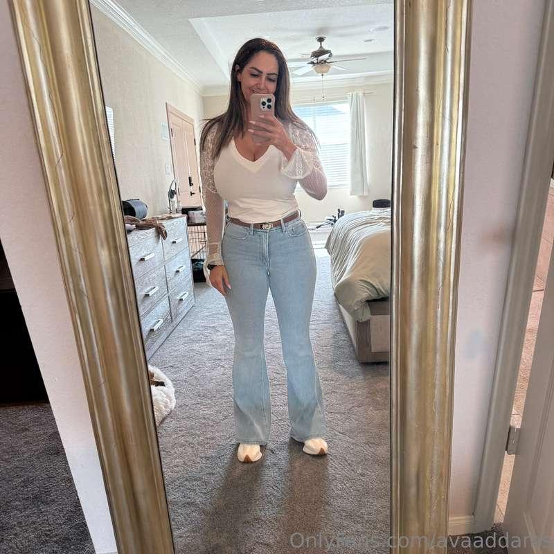 Okay which top are we feeling for this outfit? I can't decid..