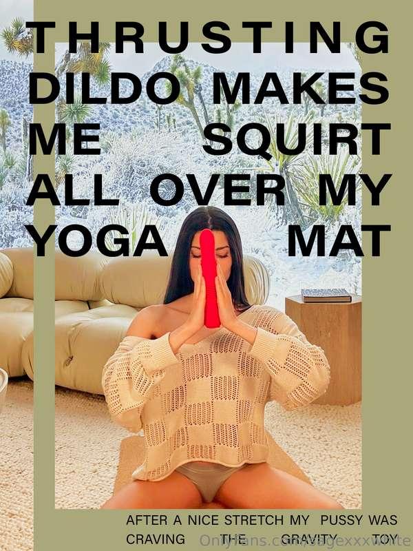 Omg you can literally see the puddle of squirt on my yoga ma..