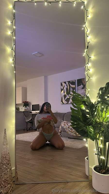 Meeet me in bed papi 😈You know what I need