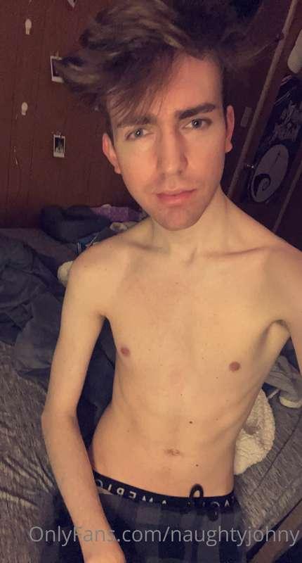 Just finished my workout 🥵. Also comment what kinda pics you..