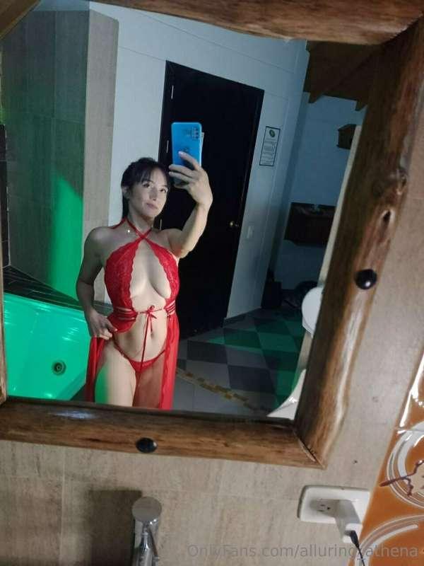 🍒 do you like my cherries ? 🤭