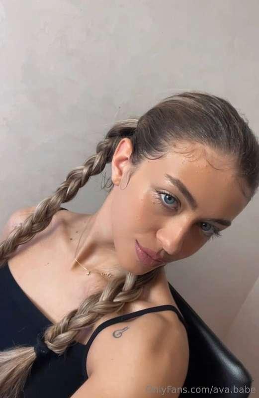 Lost in the ocean of my blue eyes. 🌀