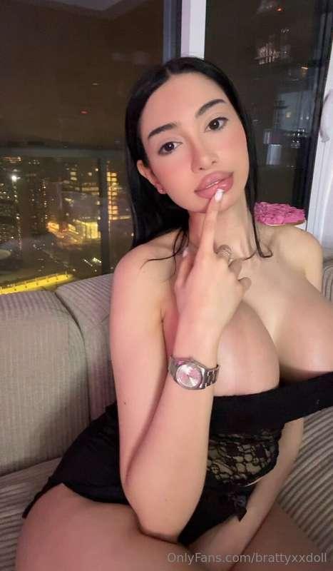 Wanna see what this mouth can do?😏