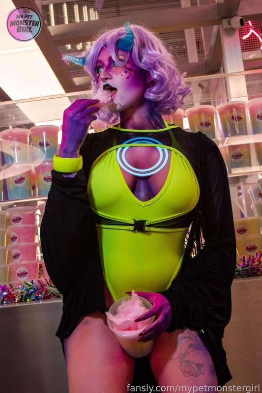 mypetmonstergirl image #3
