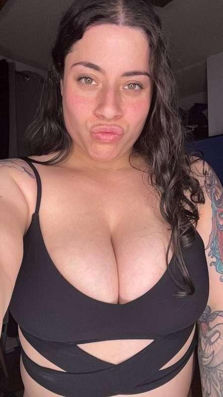 It’s golden hour and I’m glowing… come see why 🌅