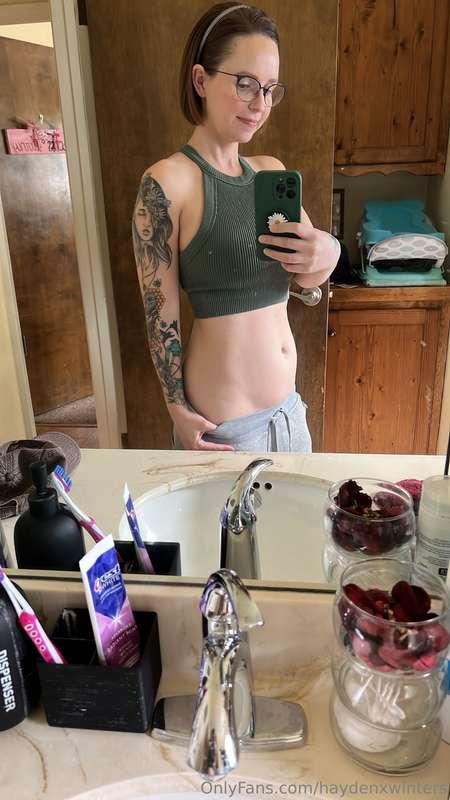 6 months postpartum and feeling pretty good 😊☺️🥰💪