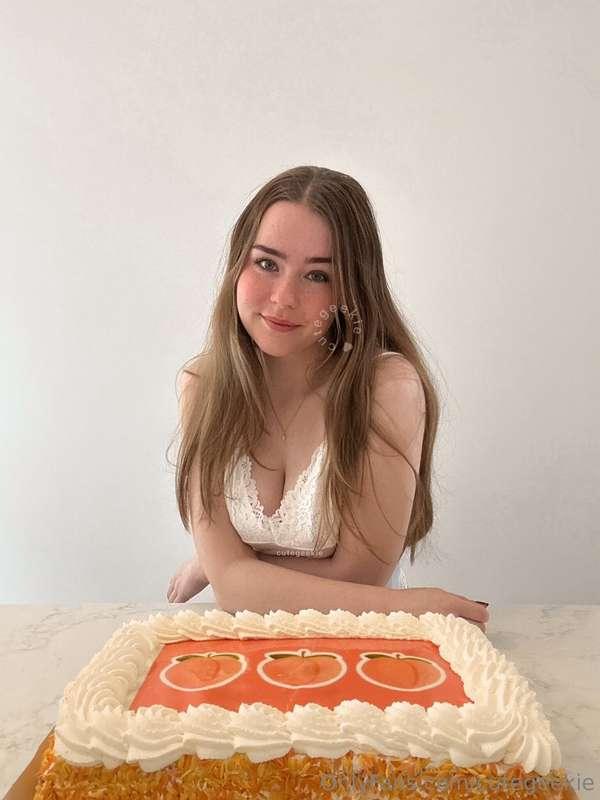 Happy birthday to me 🍑