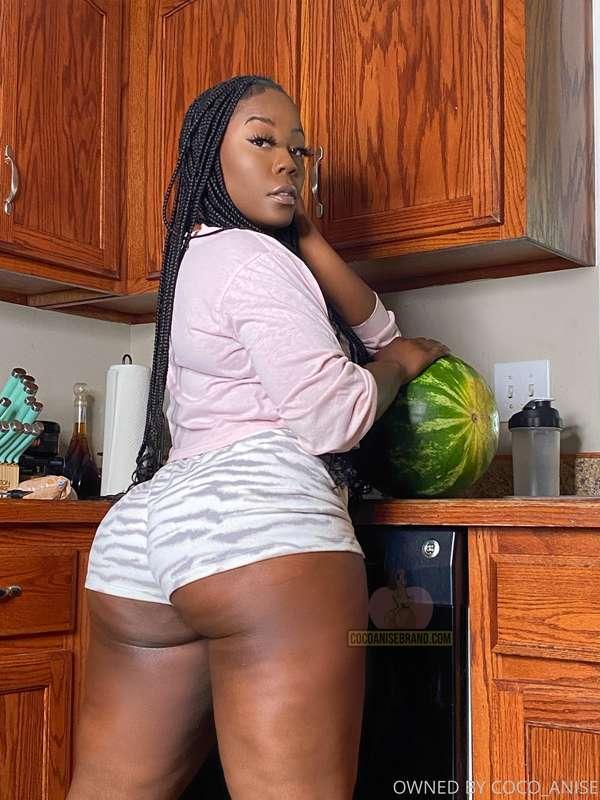Good morning ☀️ so what’s your favorite fruit? 🍉🍑🍌