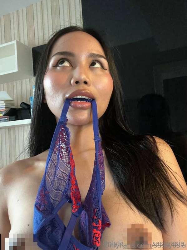 do you like it slutty? 😳