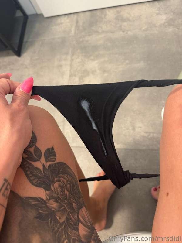 I had a funny feeling in my panties all day today and look w..