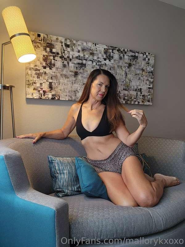 Every picture is an invitation to lose control 🤭