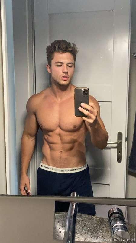 New mirror same Nick 👀