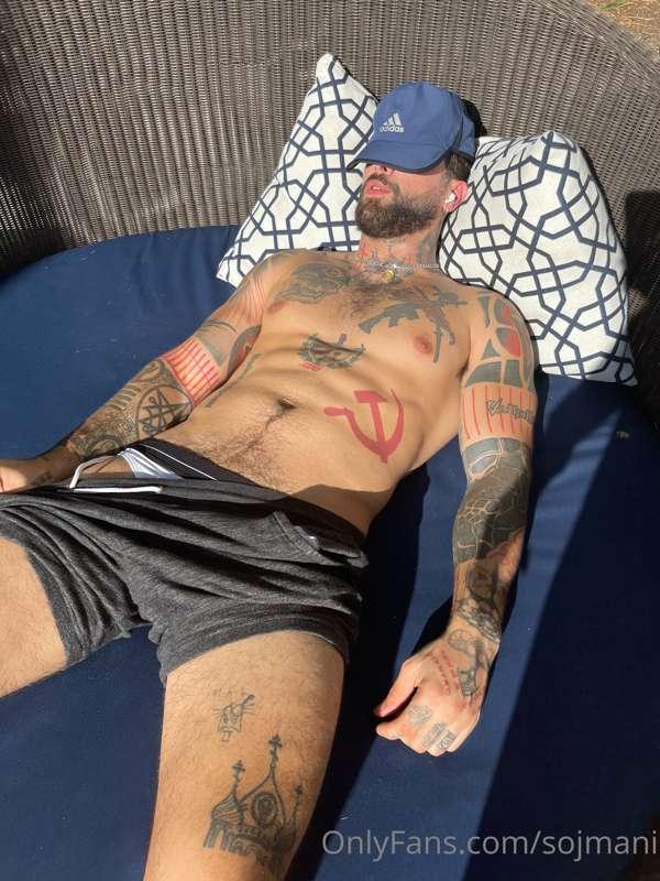 Pool day ☀️☀️ What y’all doing
