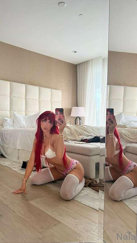 I just got dumped bc this guy found out im a pornstar 🥺 sorr..