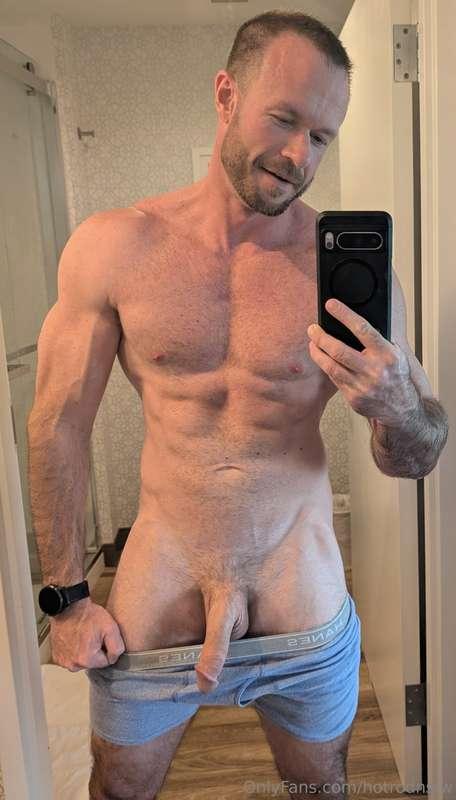 Who wants to guess what took place after I took this pic? 😎😈