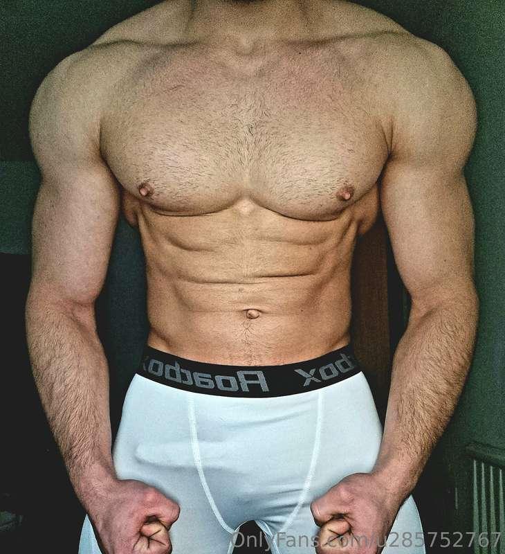 Wish I could go to gym like this😈