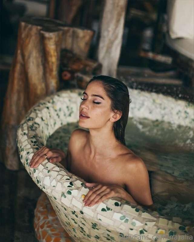 get in loser, we’re taking a bath 😉