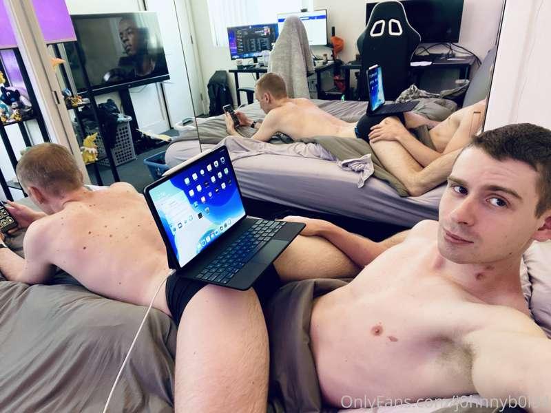 Working from home is pretty fucking great 😏