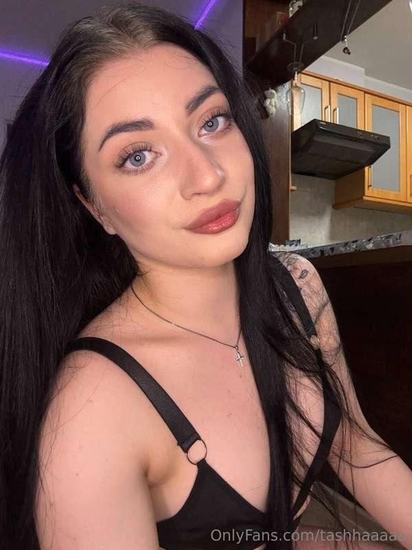 🔥Free subscription 🔥This wild @sensualhanna wants a big dick..