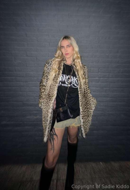 This weekend your Goddess went out and looked gorgeous.  Sho..