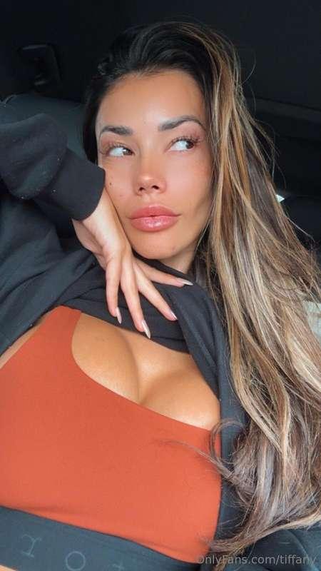 Wanna see what's under the hood?? Send me a 😻 right now and ..